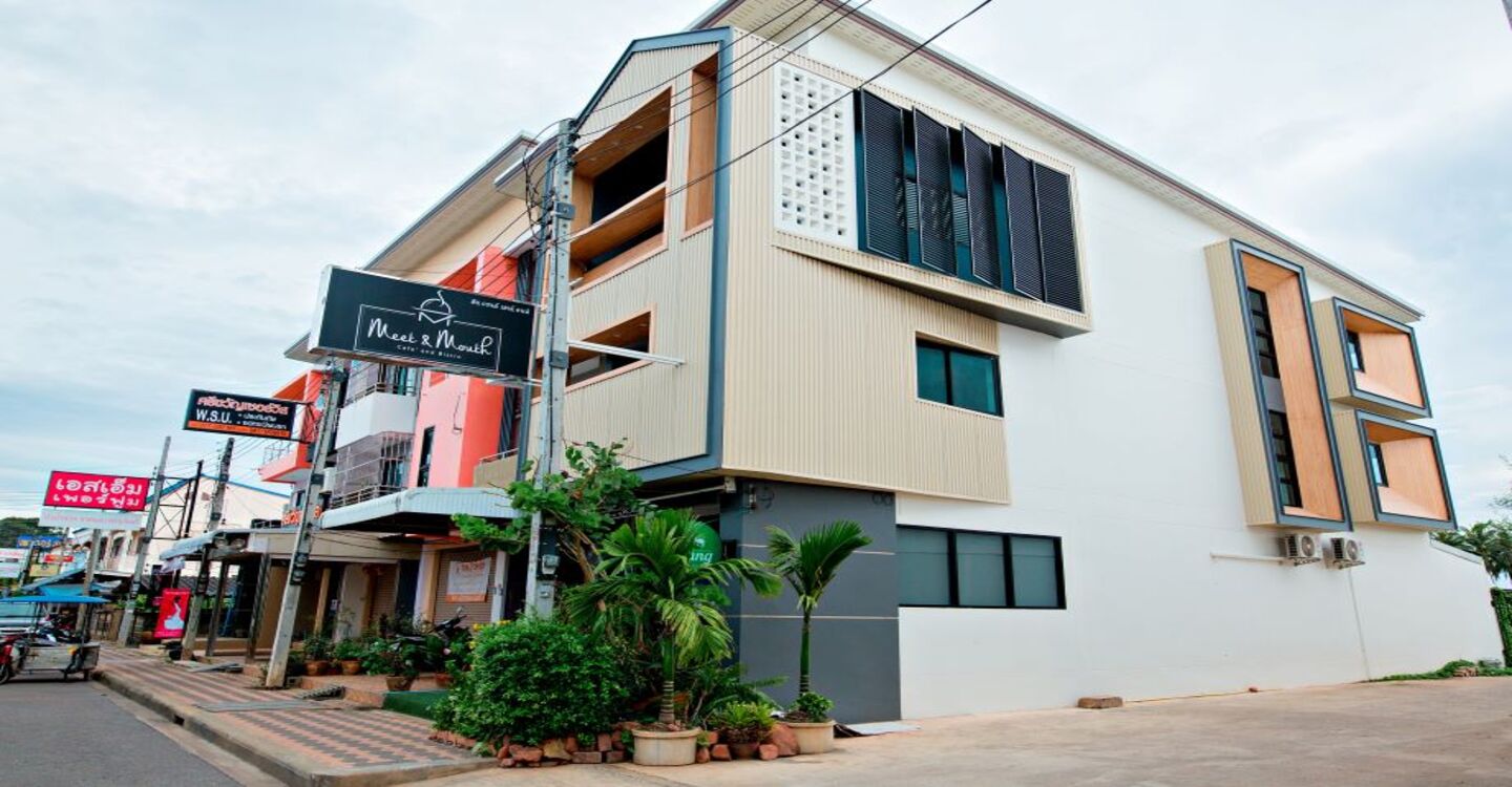 ผนังตกแต่ง เอสซีจี  รุ่น วูด-ดี เซาะร่อง 4 นิ้ว แอช วูด ซีรีย์ สีเบจ ขนาด 20x300x1.2 ซม.